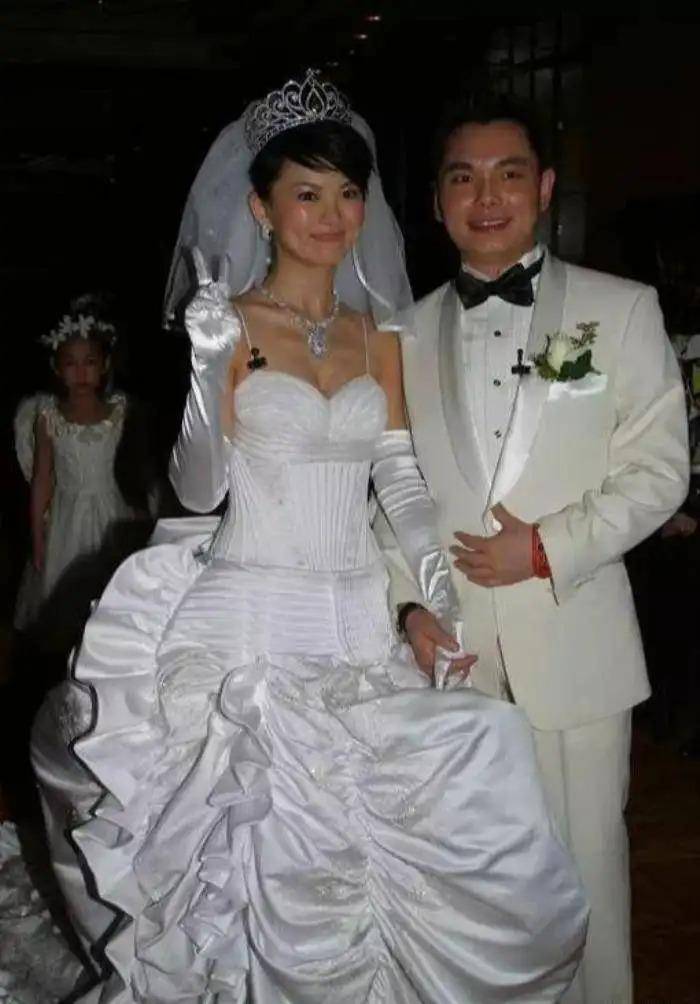 李厚霖,被遗忘的富商_秦海璐_周艳泓_事业