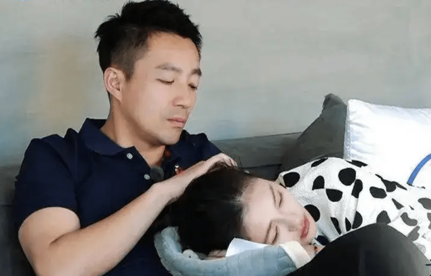 汪小菲喊话大s,床垫烧了两清了,不再互相伤害了!