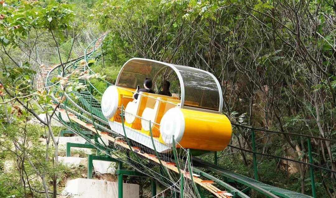 生活压力大不妨去景区体验刺激的游乐项目--爬坡轨道车_时候_公司