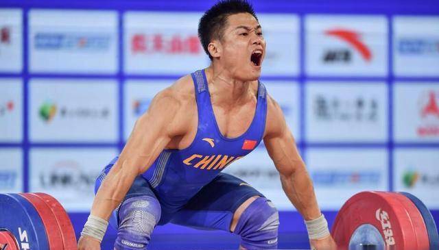 举重亚锦赛掀起破纪录高潮,36岁吕小军宝刀未老,与队友包揽3金_李大银
