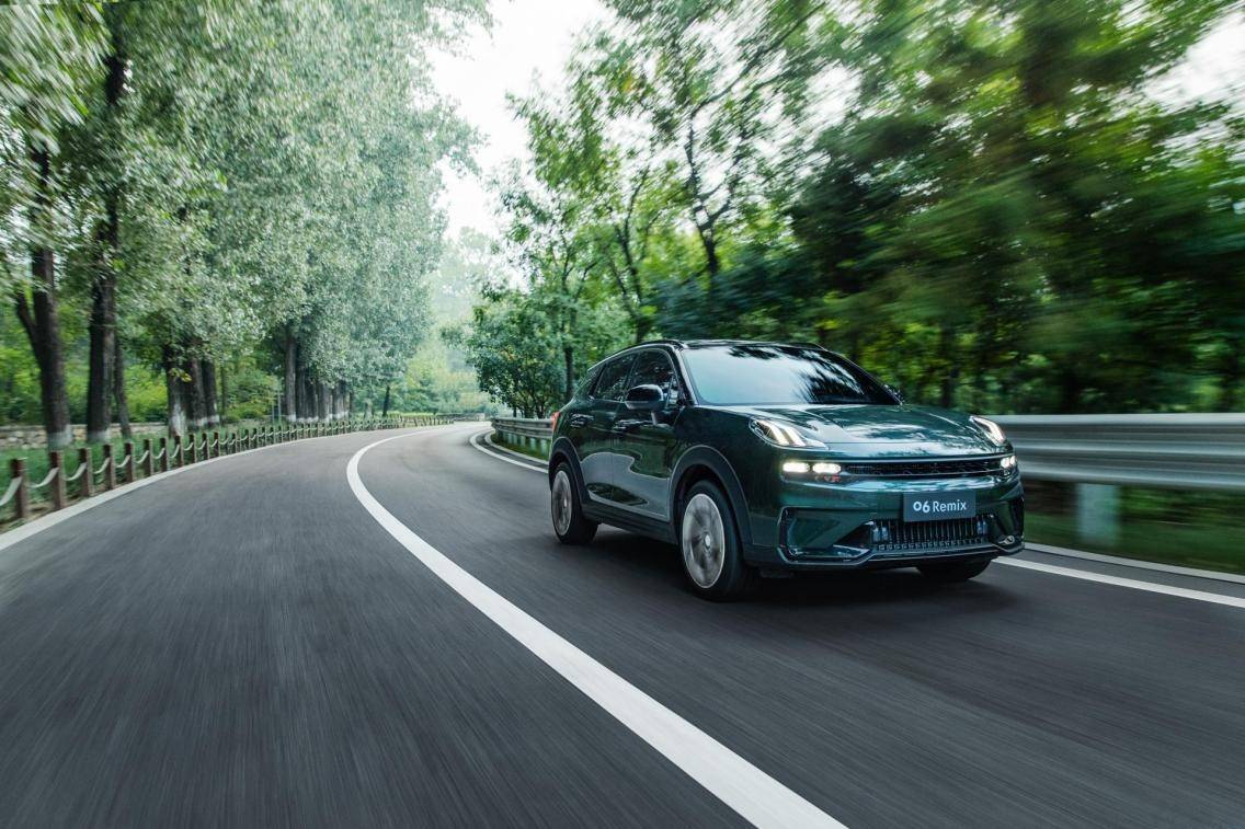 领克06 remix又秀了一波操作,doinb硬币哥被它的产品力打动_搜狐汽车