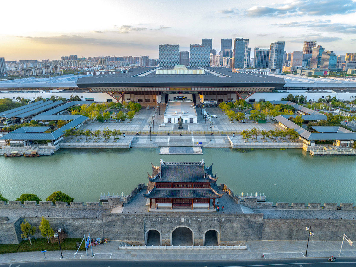 如今,平门是苏州火车站南广场的一道重要风景,彰显了苏州古城特色来源
