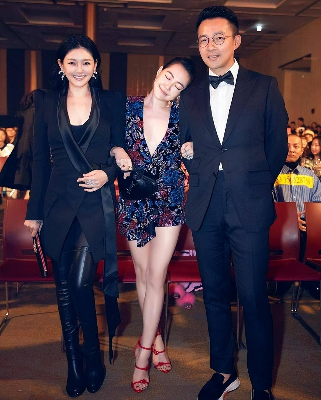 把时间倒退回几年前,再看一遍汪小菲当初有感而发的幸福宣言:再到如今