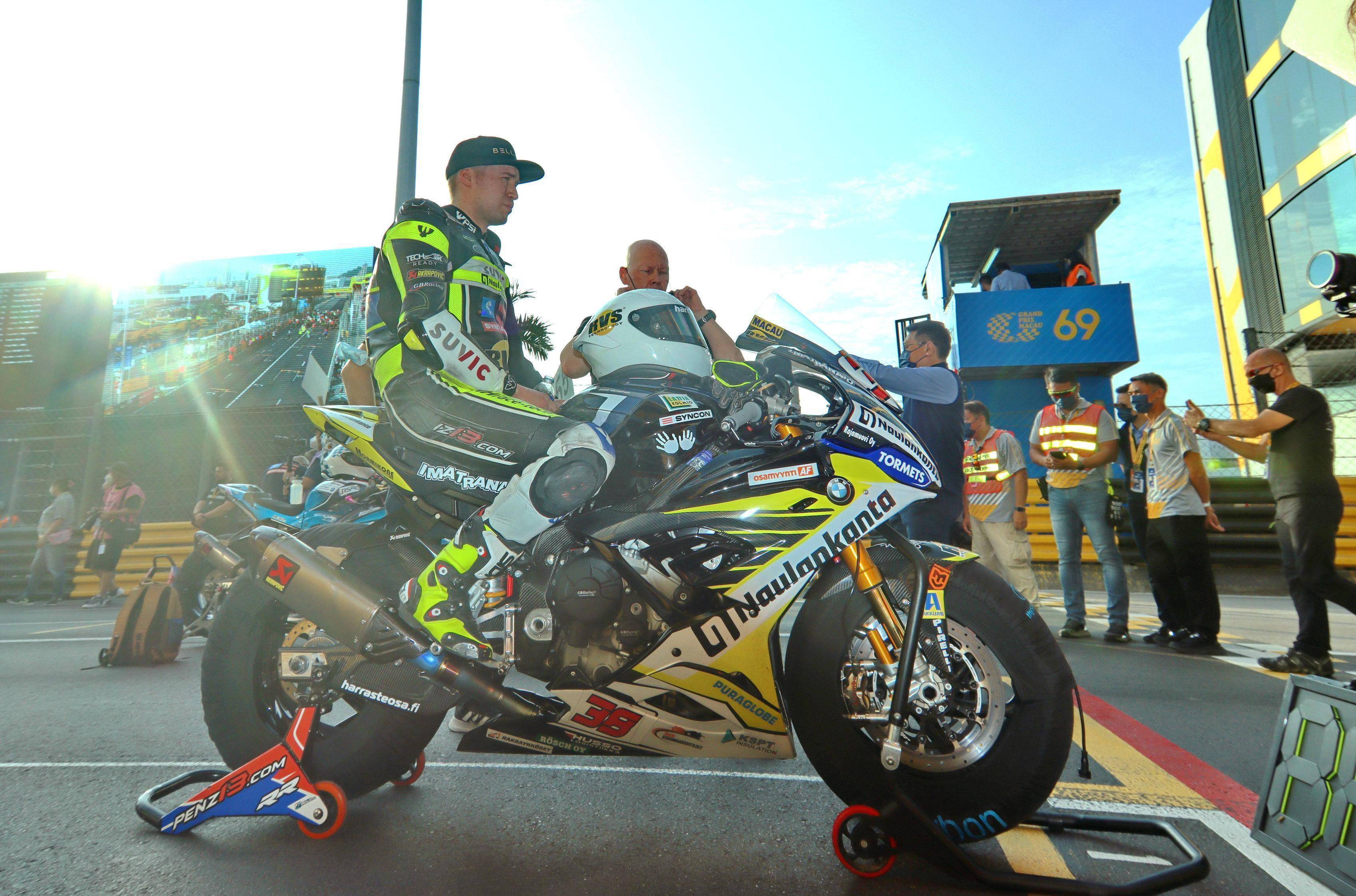 电单车赛的冠军,成为了历史上第一位获得这项赛事冠军的芬兰车手,同时