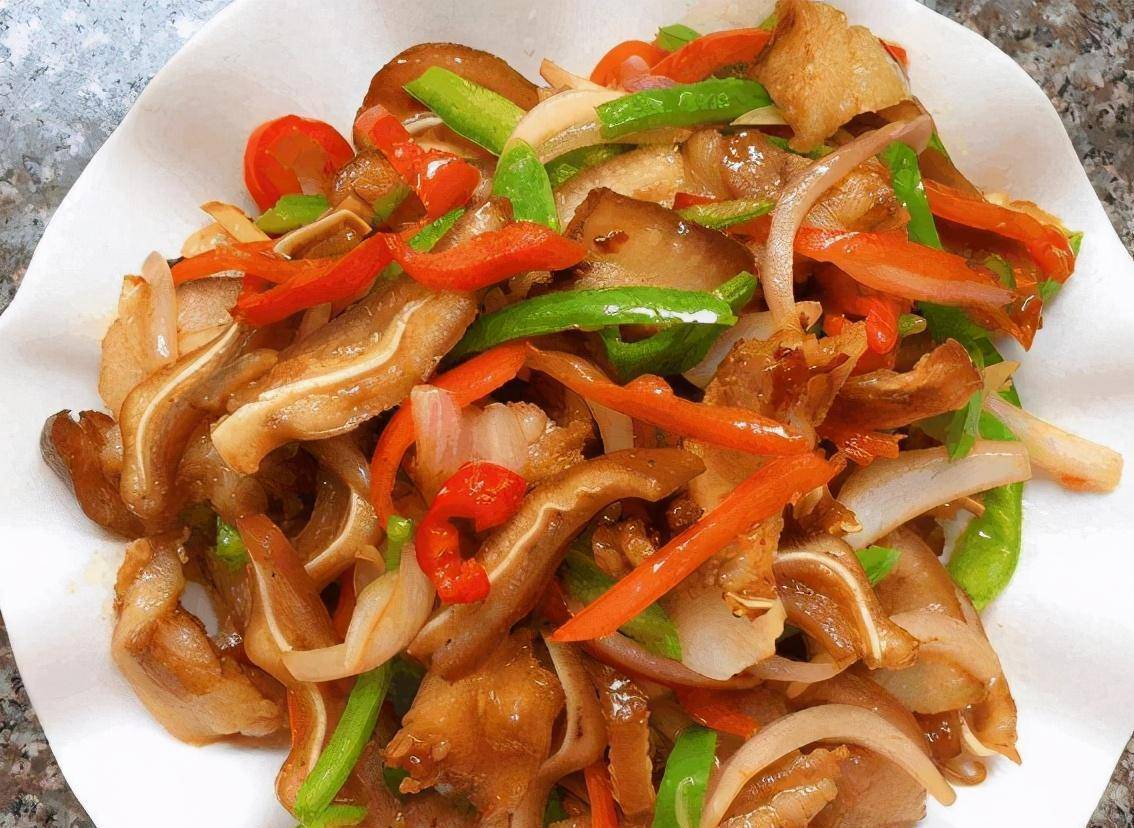 爆炒猪耳朵,香辣下饭,口感脆糯_大火_备用_料酒