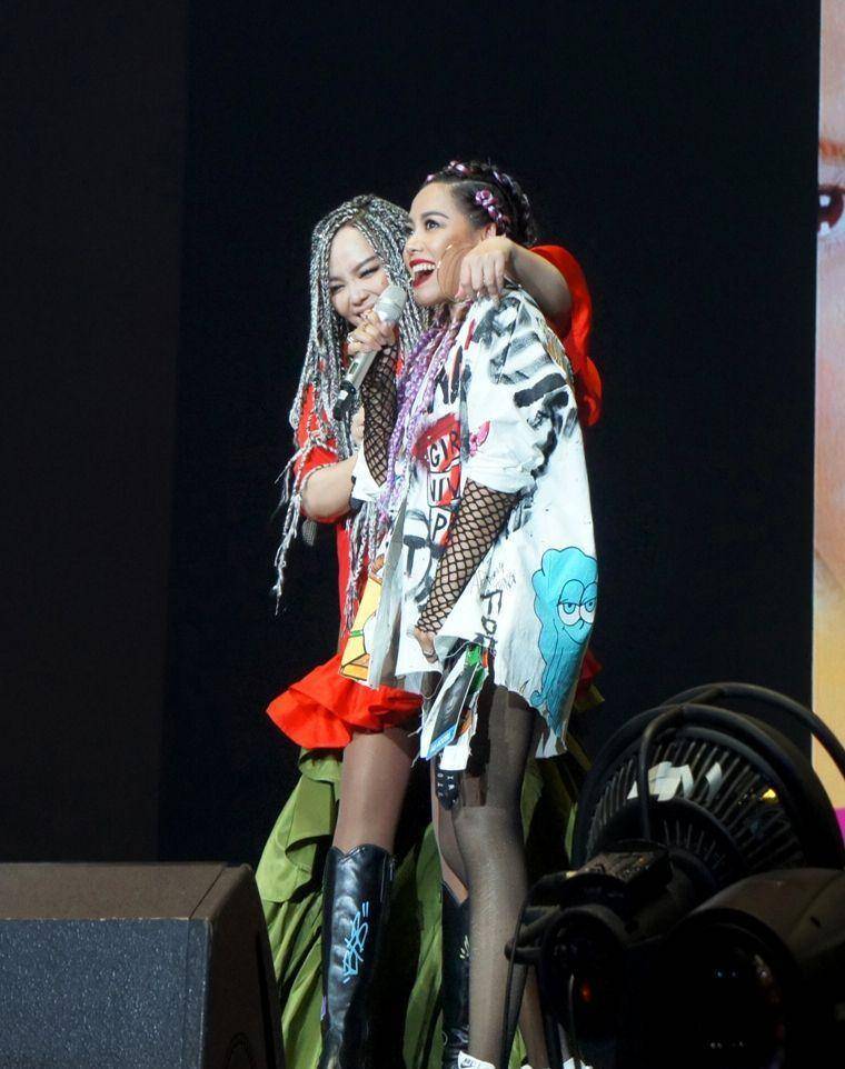 狂殴姐夫jay-z的暴力小姨子 才华竟不输姐姐碧昂丝_solange_beyonce