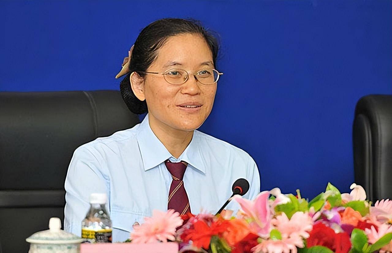 "最富法官"张家慧:疯狂敛财200亿,因打麻将曝光,获刑18年_刘远生_海南