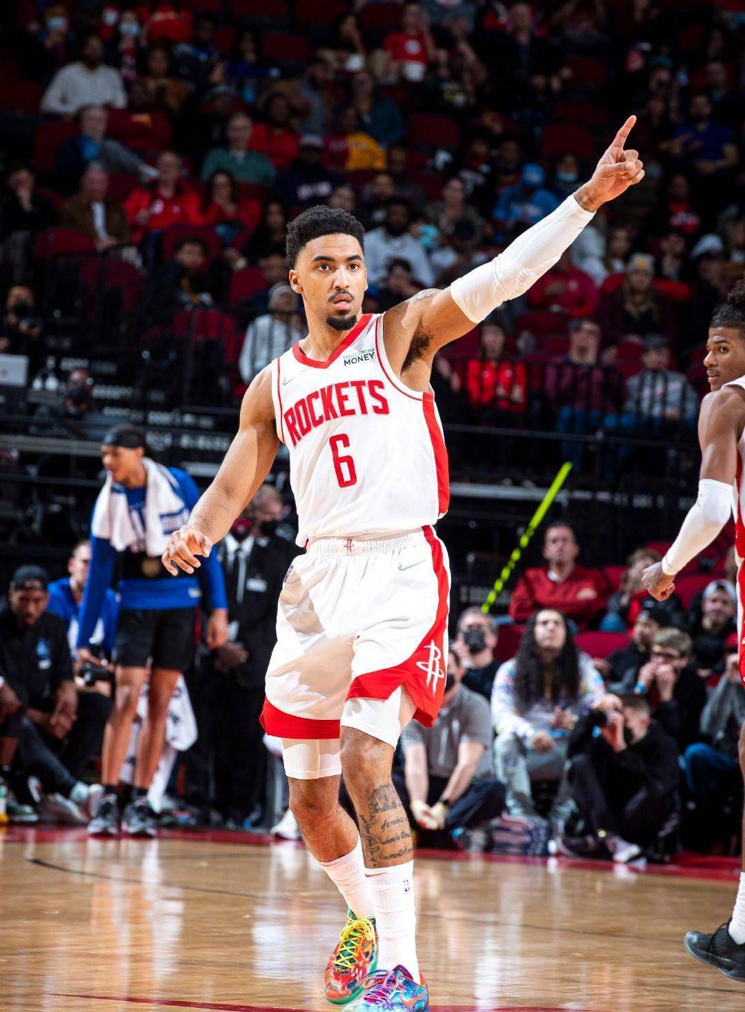 太阳将火箭拉入多个三方交易中 寻求得到小马丁 火箭会交易小马丁么