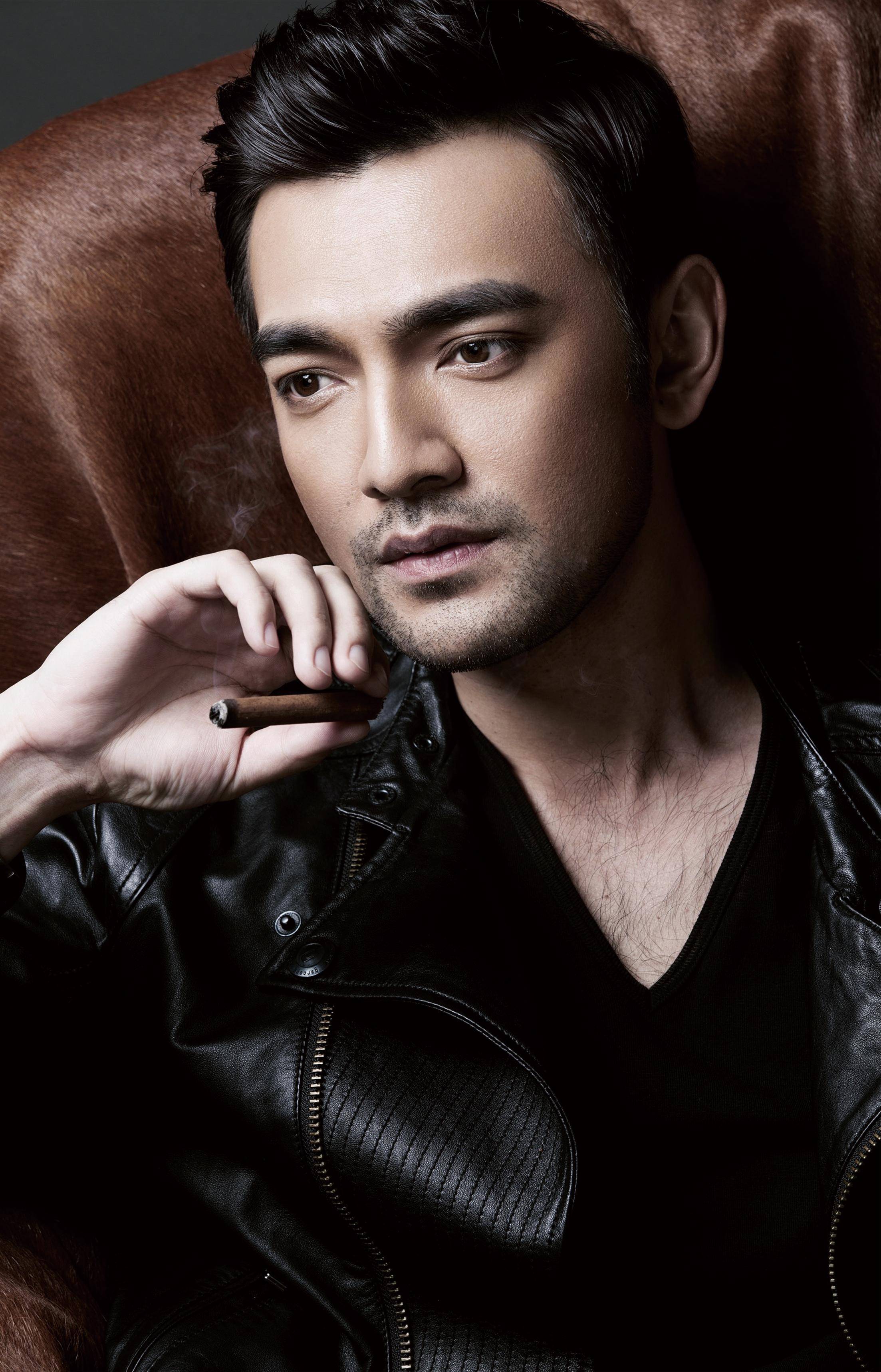 古装历史电视剧《天下长河》热播,郭之廷饰演的伊桑阿气坏康熙_合作