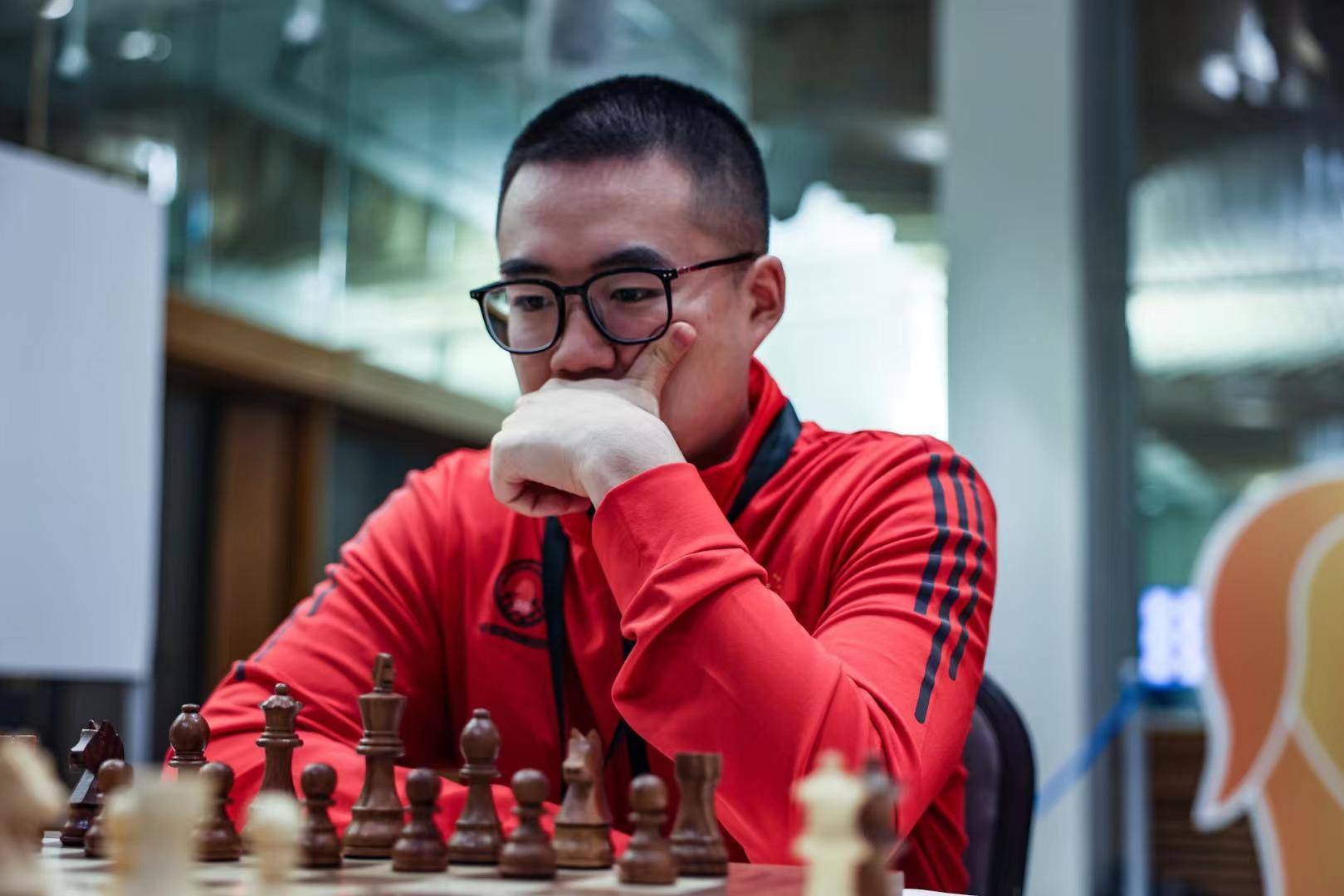 成都国象棋手许翔宇,李荻首夺世界冠军_中国队_比赛_国际象棋