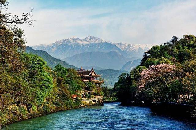 世人常说的张国荣墓地,不在青城山,和青城派无关_武当山_梅艳芳_风景