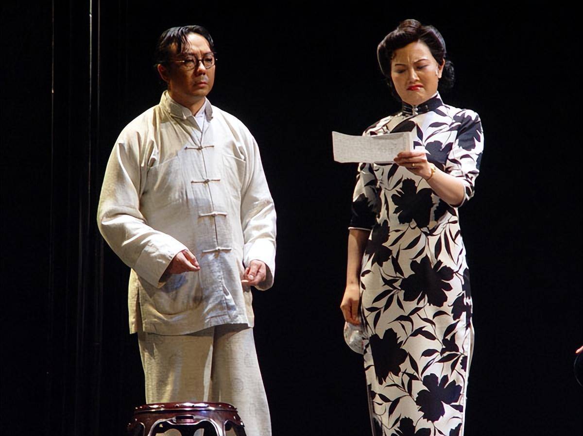 回顾梁家辉领衔主演话剧《倾城之恋》(图)_范柳原_流苏_香港