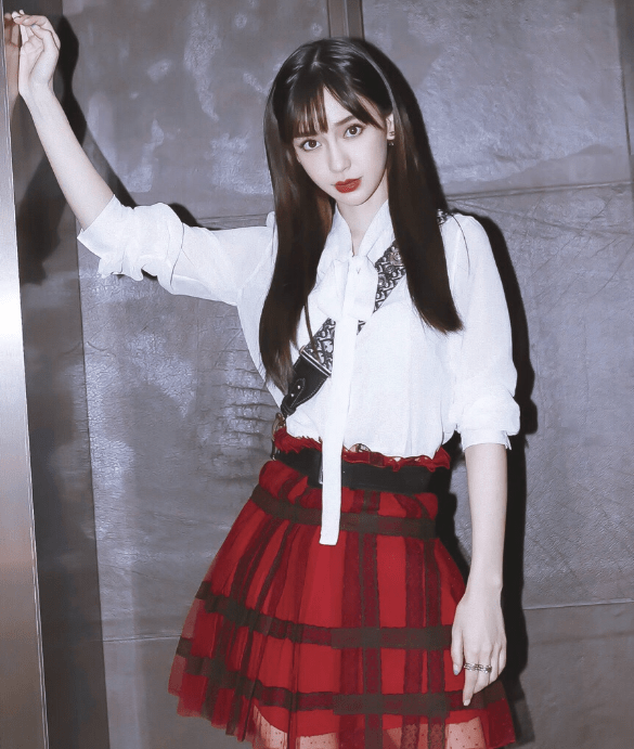 爱豆心中的"完美女神",王俊凯,王一博还好,看到宋威龙:真有眼光_自然