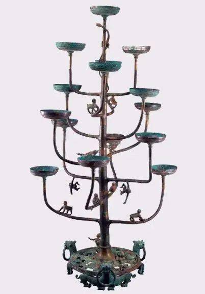 在没有电的古代,人们是靠这些灯"照"着的_匈奴_造型_灯具