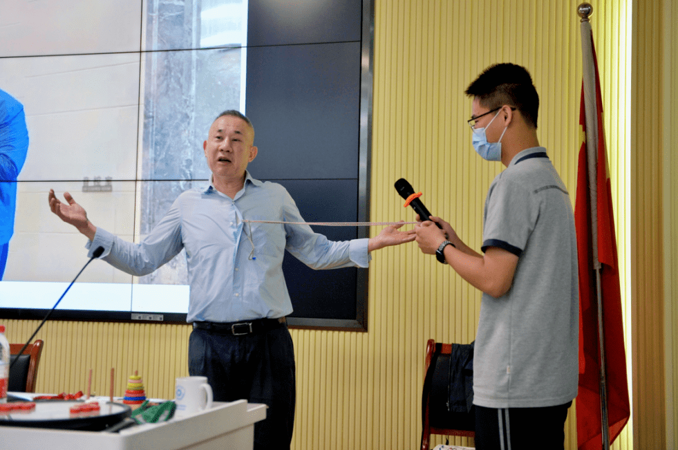 品玩数学之境|任勇老师的讲座,原是这样有趣_思维_方法_教育