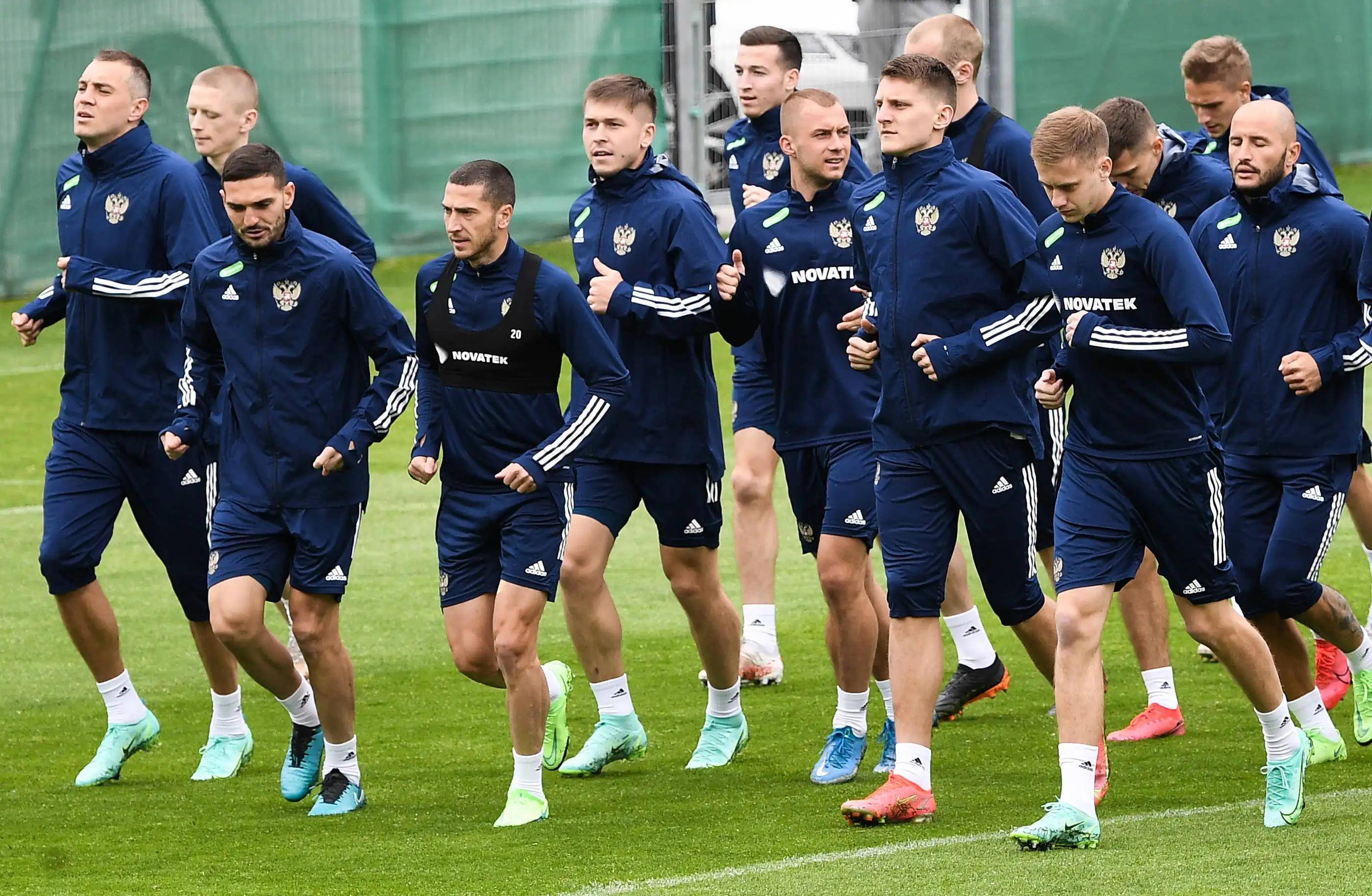 65名俄罗斯足球运动员在赛场上奋战_比赛_世界杯_泽尼特