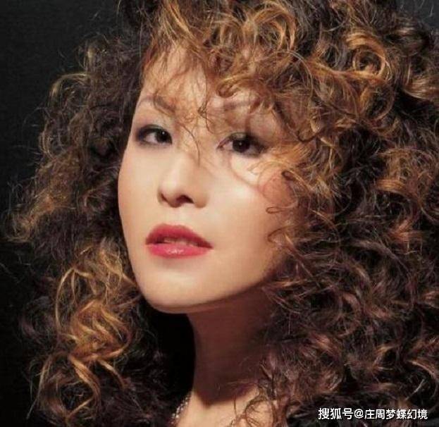 当年女歌手罗琦在生日宴上骂北京人,被马三砸瞎眼睛