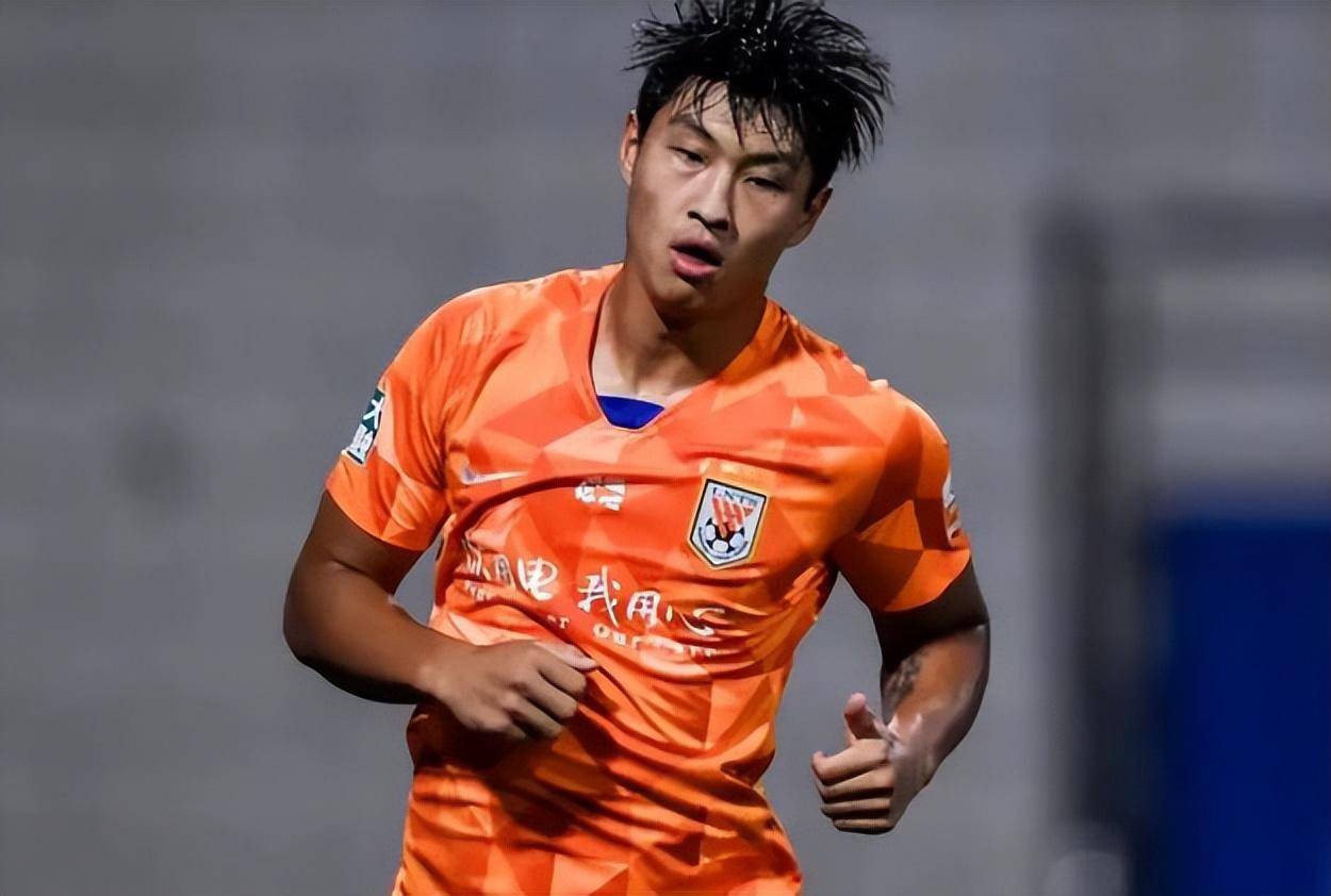 郭田雨引进长爆进泰山队,或锁定大权挑战中场_进球_比赛_球迷