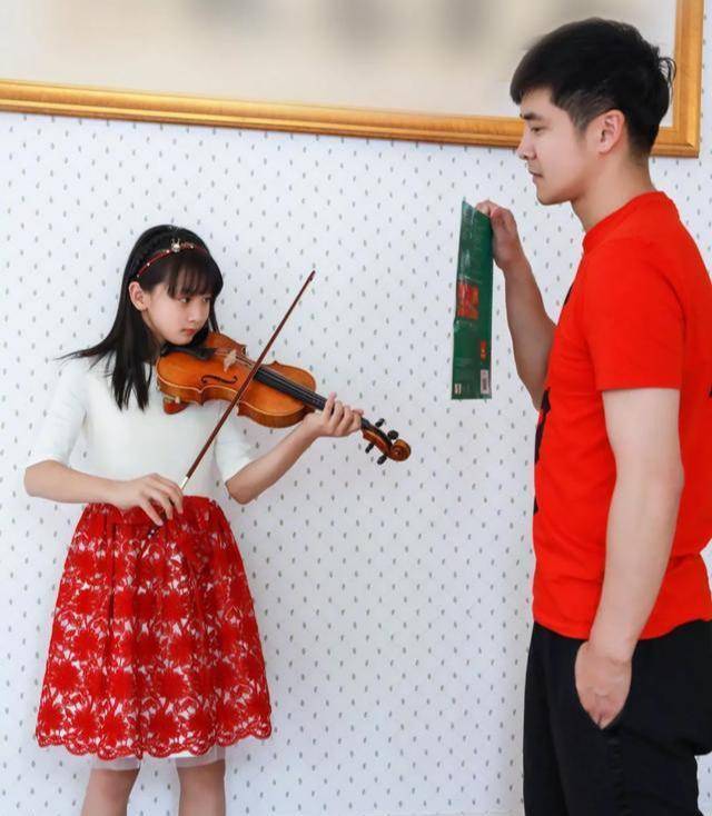 7年过去,"穷养"的森碟和"富养"的王诗龄,都长成什么样了?