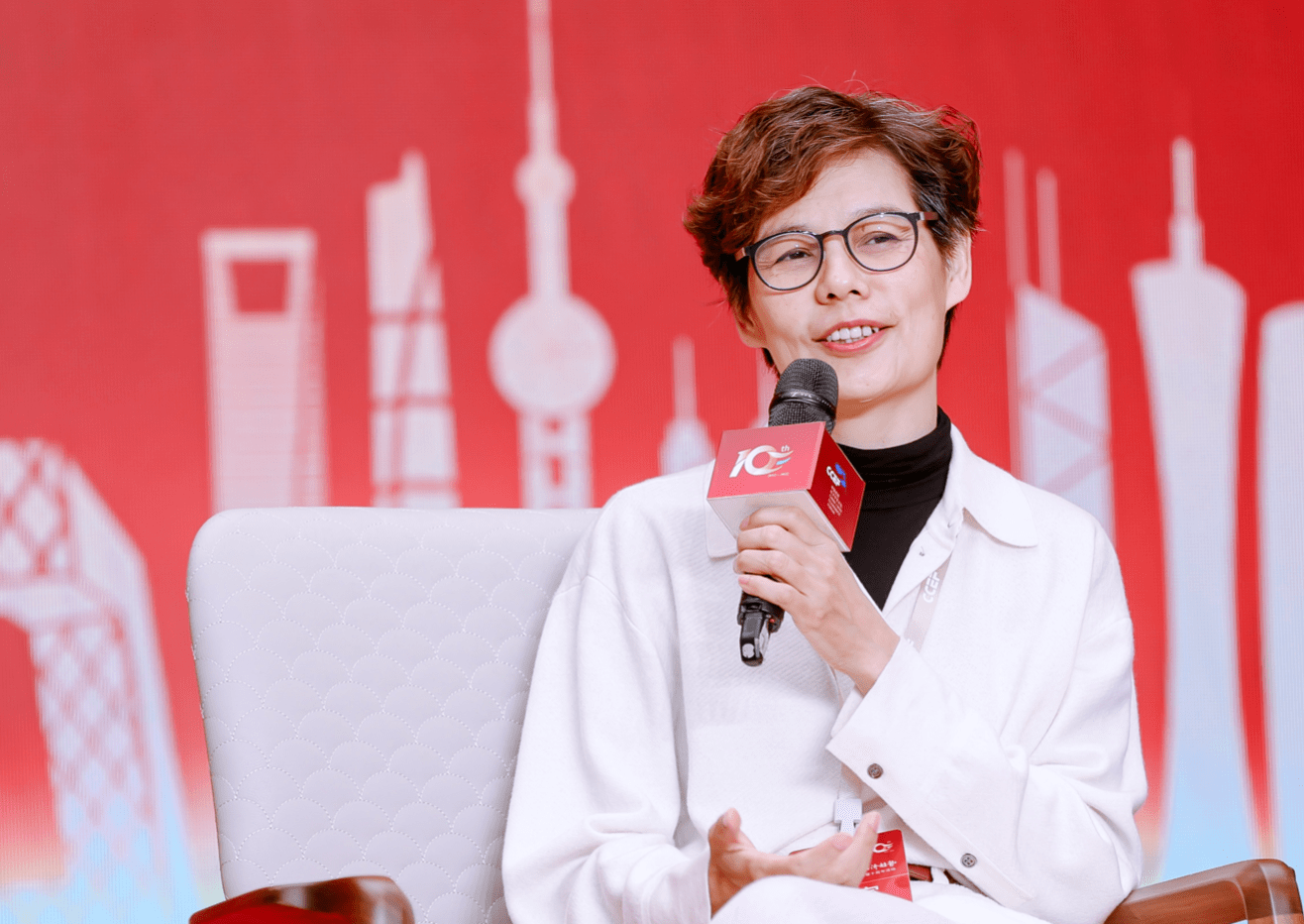 林采宜:明年是战略防御的一年,普通投资人可以配置大量黄金_经济_行业