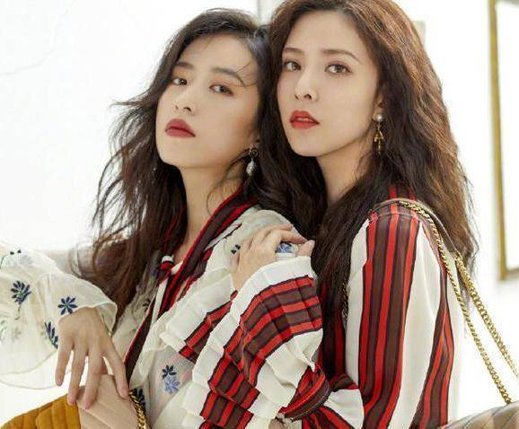 宋妍霏周雨彤合体拍杂志,姐妹情深,穿衣风格相似_气质_条纹_红色