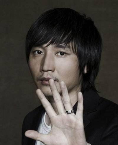 女神收割机张亚东:高圆圆疯狂倒追分手还感激,瞿颖不婚陪他11年