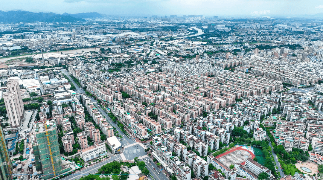 浮東村的東裕園和東德園,東墩村的金墩園,還有即將建成的匯悅春天花園