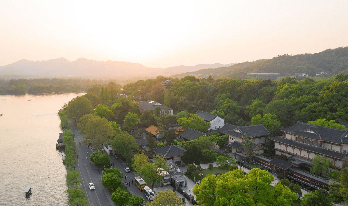 省名简称皆出于此,名胜不止有赛黄山的天柱山