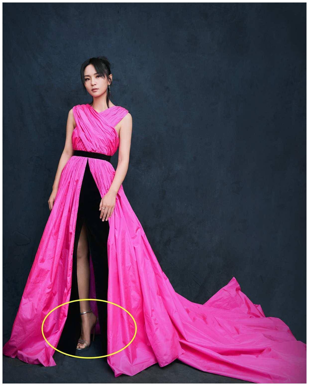 周笔畅裙装才叫惊艳!