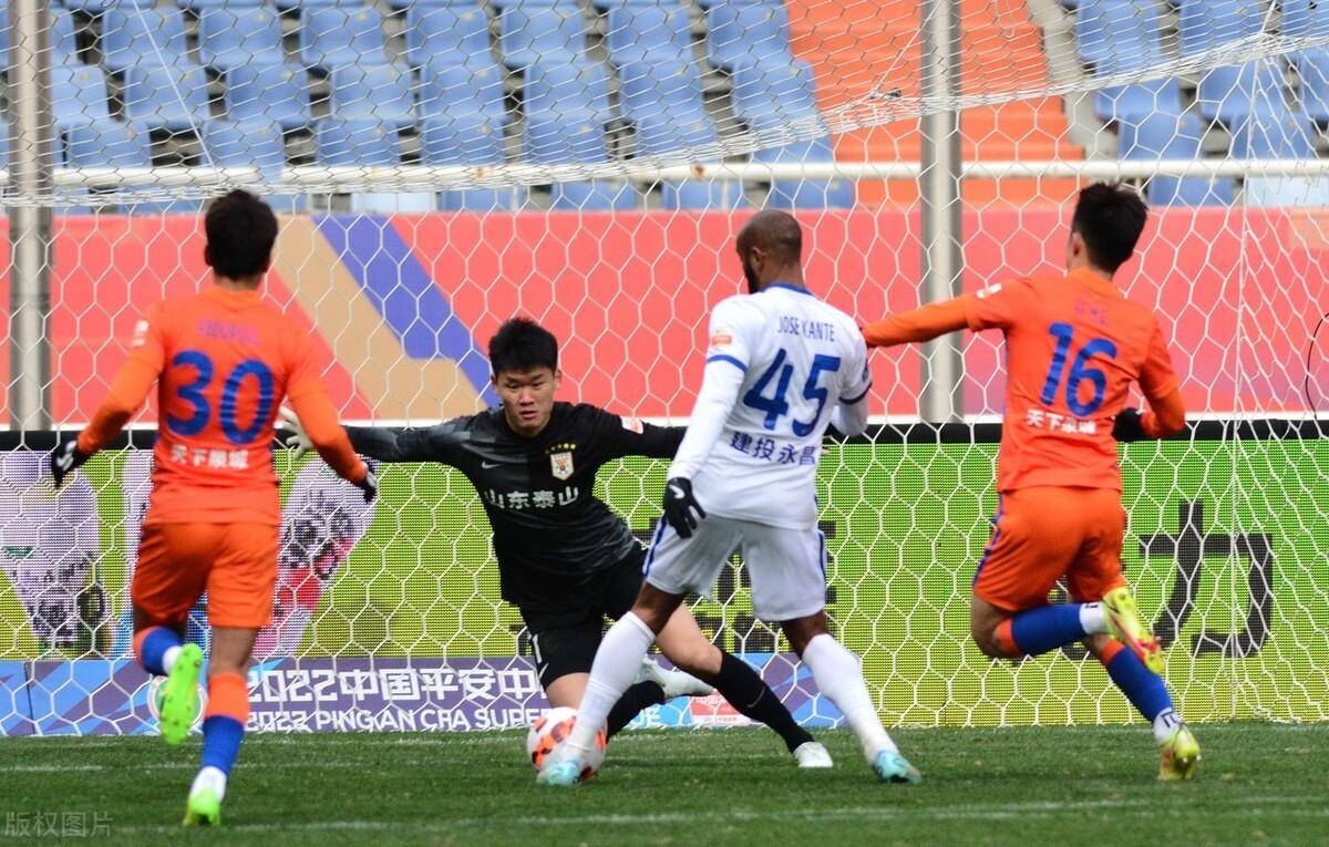 中超坎特戴帽子沧州3-2复仇豪取2连胜泰山近3轮输2