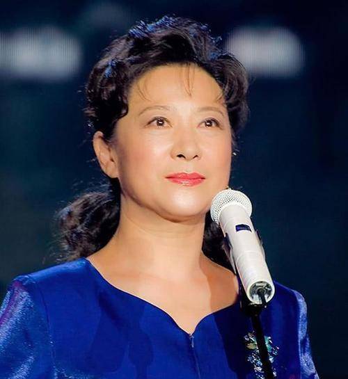 "囧妈"黄梅莹:凭借《渴望》走红,和丈夫恋爱39年恩爱如初_工作_爱情