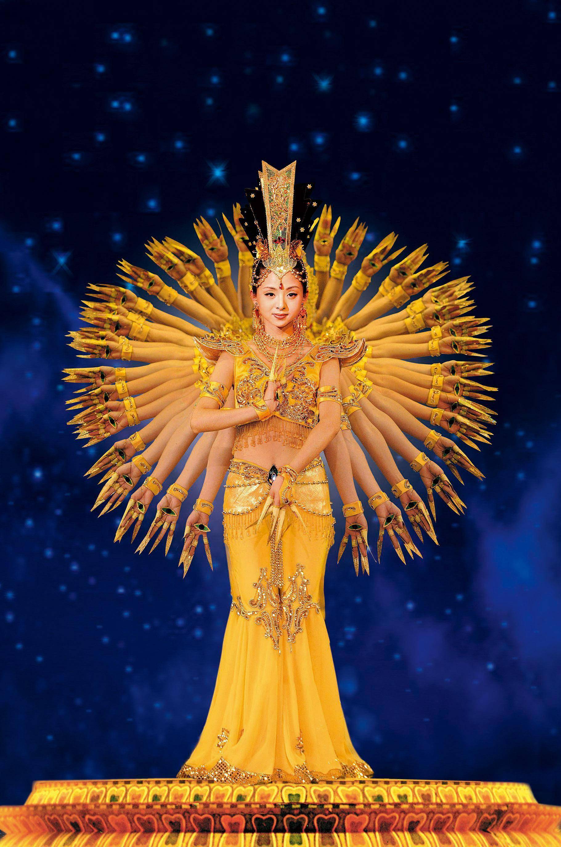 "千手观音"邰丽华:一舞成名,两次拒绝富商求婚,后来怎样了?_家里人_孩