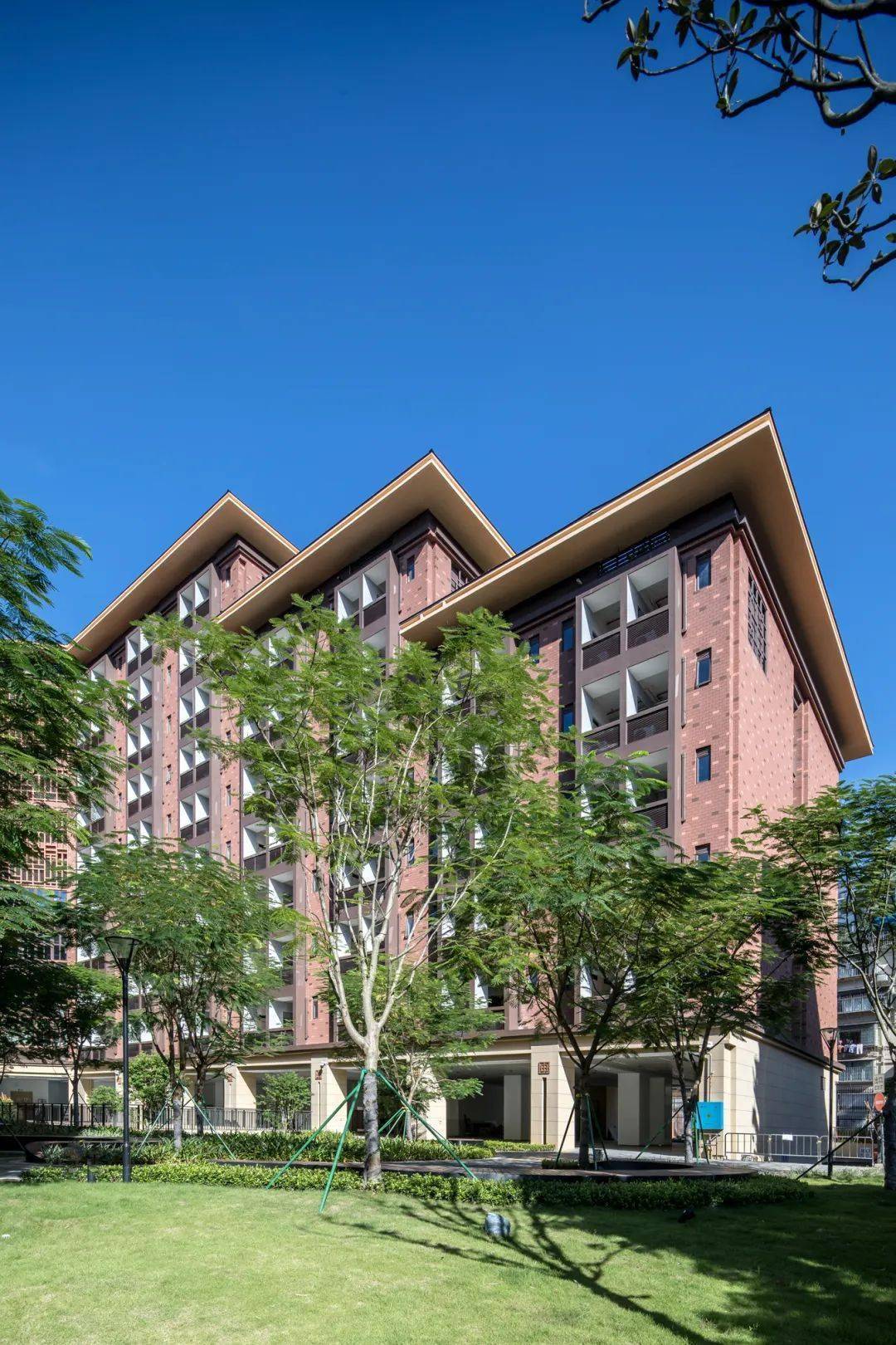 礼序空间下的现代"书院":深圳市第二实验学校初中部拆建工程_校园