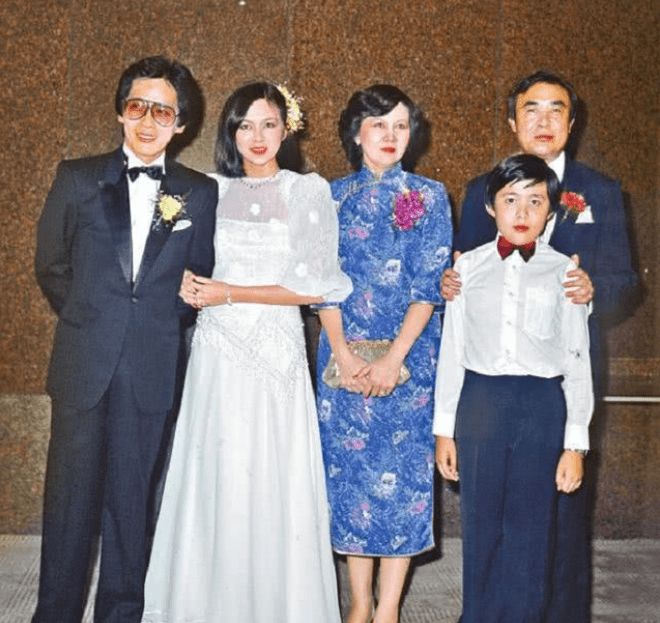 "美人"关之琳:20岁闪婚闪离,身边全是富豪,没有孩