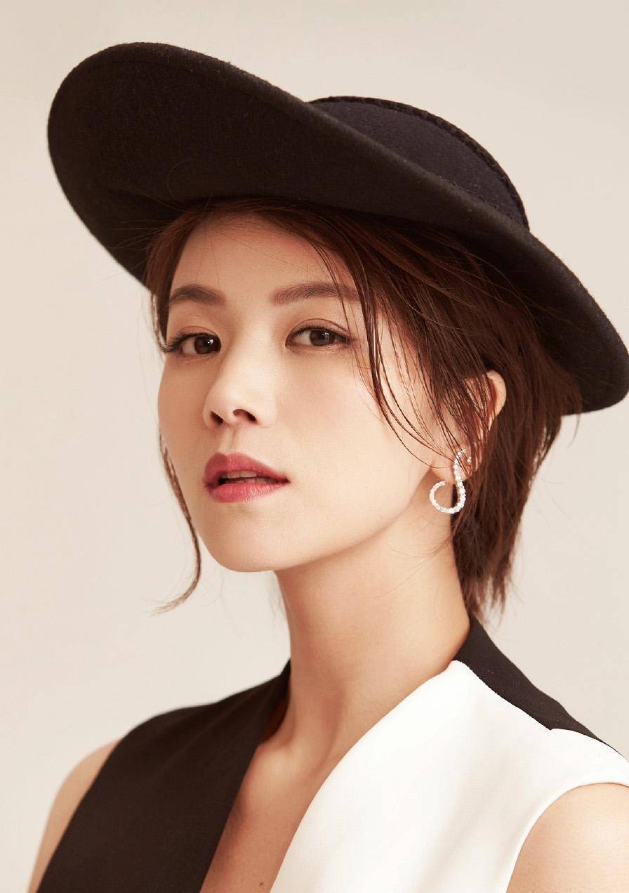 陈思诚"宠了"她三年,转身娶了佟丽娅,如今36岁的她依然单身_曹曦文