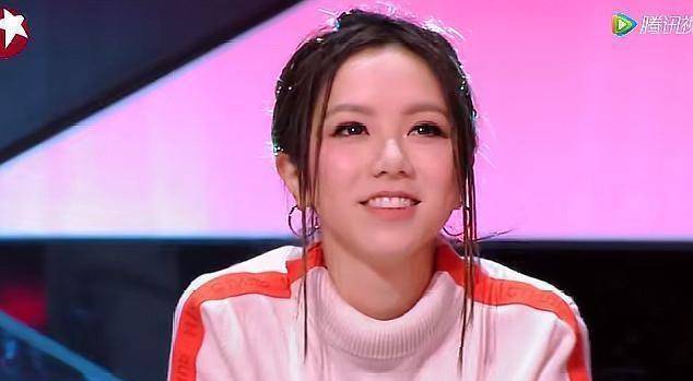 小迷弟被淘汰,邓紫棋很心疼,陈伟霆暖心安慰:你说话越来越棒了_时候