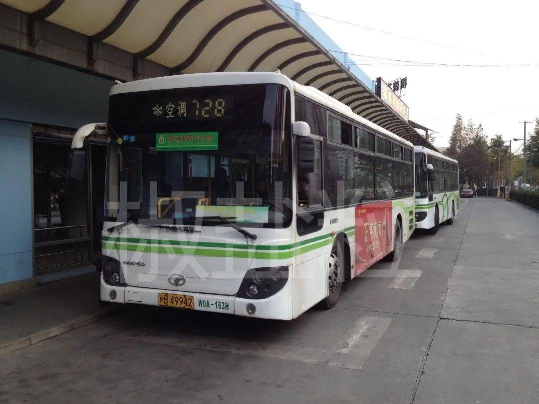 728路sxc6105g3(w0a)型客车,纪蕰路(张渊源 摄)728路swb6105g3a(w0b)