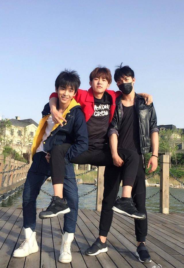 掀开西双版纳篇,彭昱畅这俩朋友能来吗_许魏洲_朱元冰_何炅