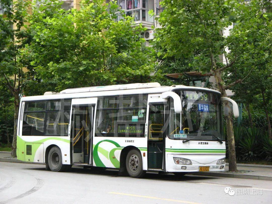 摄)159路zk6896hg(z9a)型客车,武威东路(刘祺 摄)159路sxc6105g3(w0a)