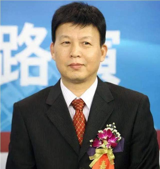 安徽"望江首富":深圳打工,白手创业,a股上市,年入110.