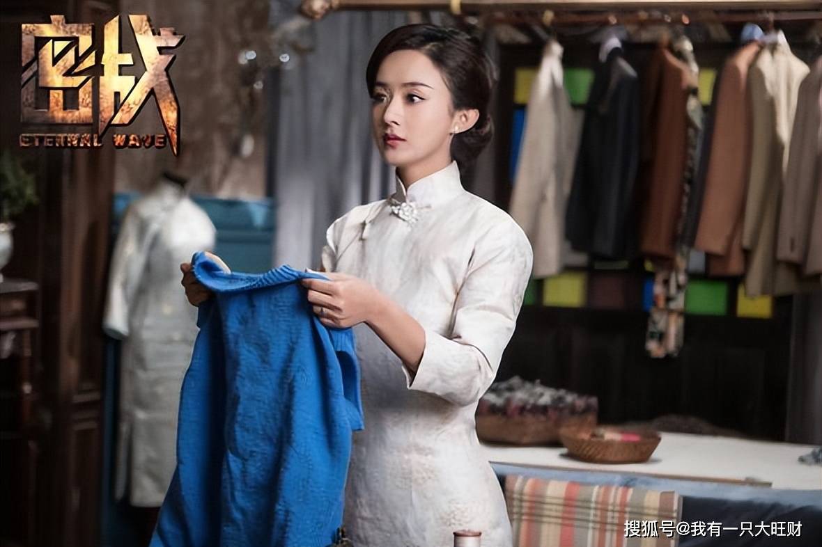 《密战》本是为护至亲才卑微而活,却在爱人受辱时懦弱的关上了门