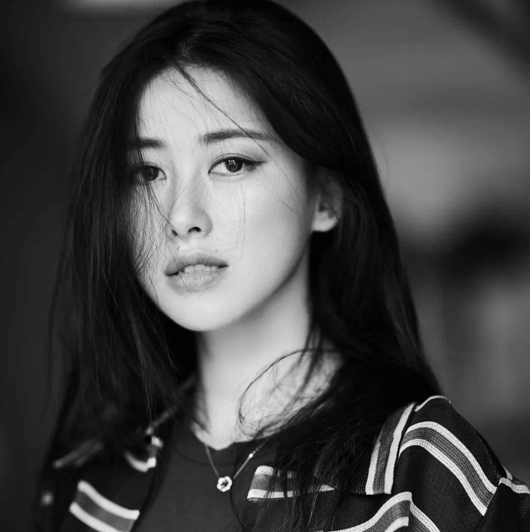 时尚万种的朱珠,连续八年入选"全球百大美女"_中国_电影_评选
