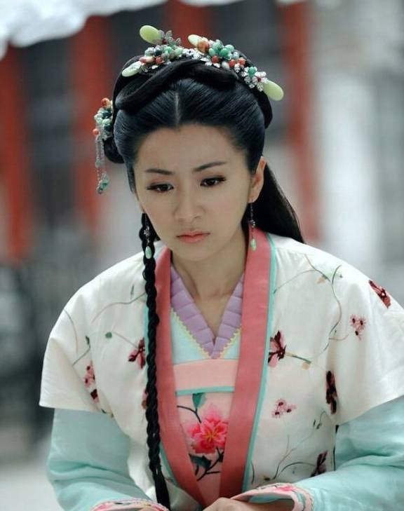 37岁的刘庭羽,不仅漂亮,还是一位非常敬业的女演员,是不是_古装_成功