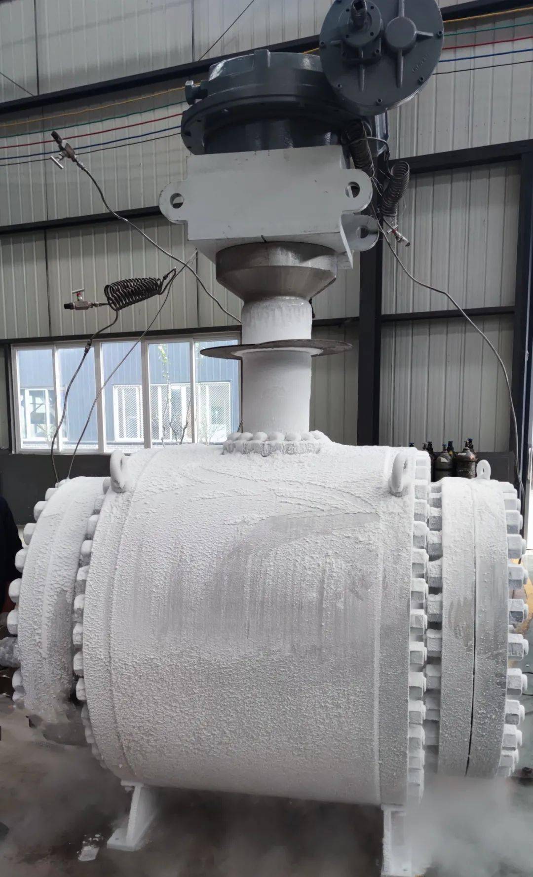 成都成高自2013年以来,一直致力于超低温阀门的研发,相继克服了低温