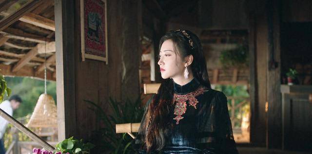 《司藤》,相比许仙,同情央波,沈银灯女相男身_白素贞_景甜_张彬彬