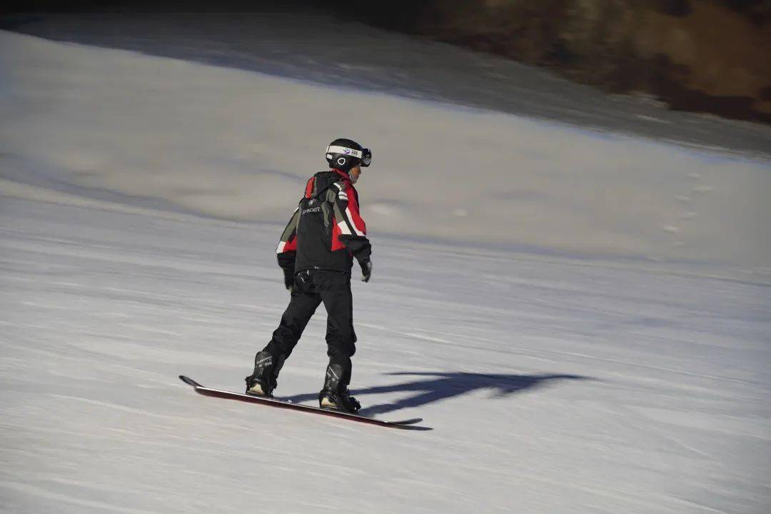 云丘山滑雪场多大图片