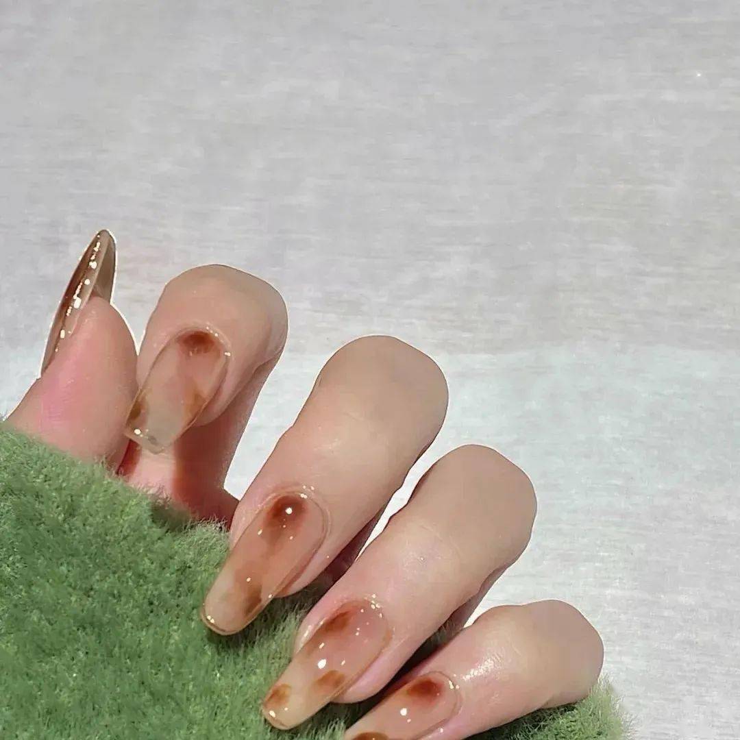 小红书50款热门秋冬美甲大搜罗!一次性挑到爽!