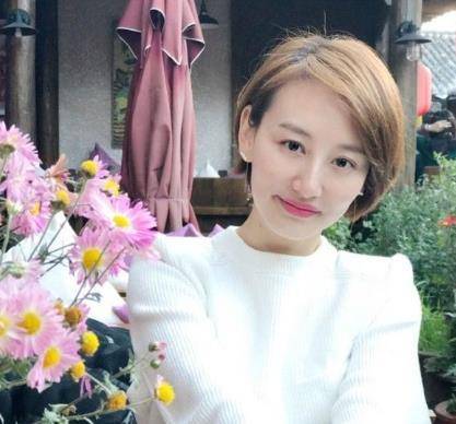 江苏主持人晓敏自曝做医美,素颜出镜皮肤细腻,生俩娃体重才98斤_工作