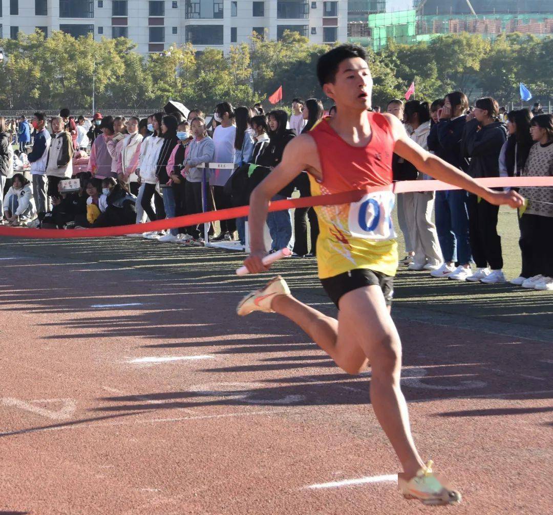 高燃少年 石屏高级中学举办文化体育艺术节_表演_许玲静_运动