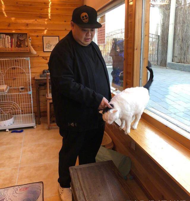 相声演员孙越晒自拍照自曝感谢科学瘦了是不是显老_岳云鹏_网友_形象